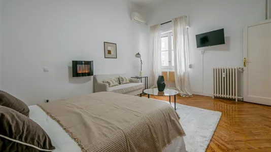 Rooms in Madrid Salamanca - photo 4