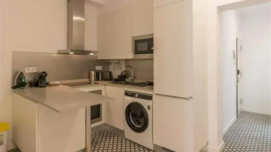 Rooms in Barcelona Ciutat Vella - photo 4