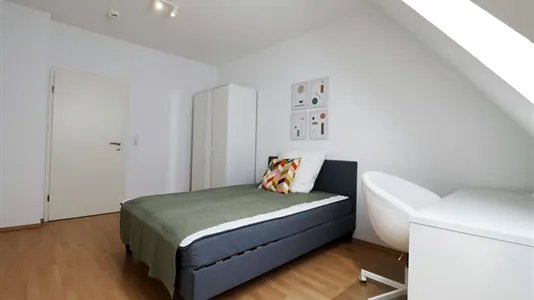 Rooms in Erfurt - photo 2