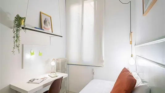 Rooms in Madrid Centro - photo 5