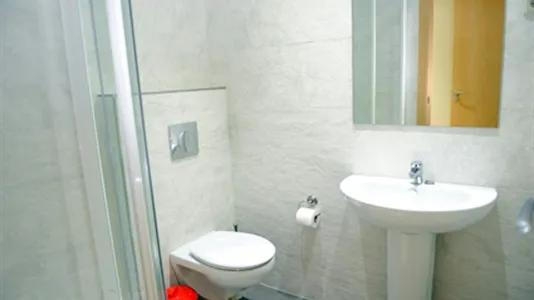 Rooms in Barcelona Ciutat Vella - photo 8