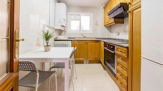 Rooms in Valencia Algirós - photo 10