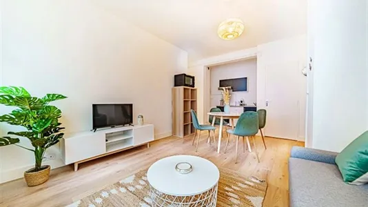 Apartments in Lyon - photo 3