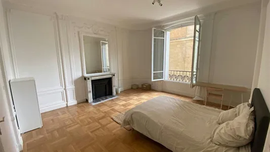 Rooms in Paris 16ème arrondissement (South) - photo 2