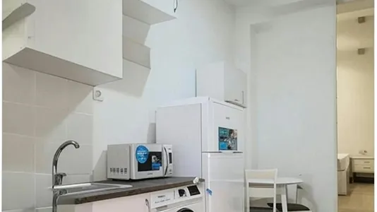 Apartments in Barcelona Sants-Montjuïc - photo 2