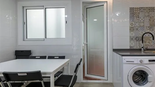 Rooms in Valencia Ciutat Vella - photo 10
