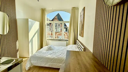 Rooms in Brussels Anderlecht - photo 1