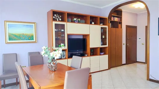 Apartments in Milano Zona 8 - Fiera, Gallaratese, Quarto Oggiaro - photo 2