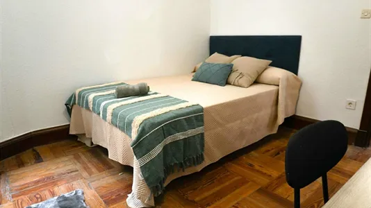Rooms in Bilbao - photo 1