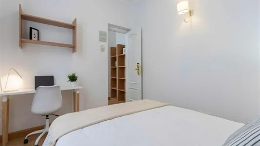 Rooms in Madrid Centro - photo 6
