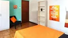 Room for rent, Bologna, Emilia-Romagna, &lt;span class=&quot;blurred street&quot; onclick=&quot;ProcessAdRequest(11903529)&quot;&gt;&lt;span class=&quot;hint&quot;&gt;See streetname&lt;/span&gt;[xxxxxxxxxxxxx]&lt;/span&gt;