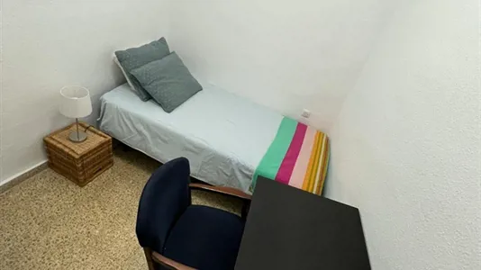 Rooms in Granada - photo 3