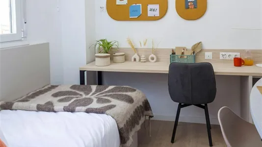 Rooms in Armilla - photo 2