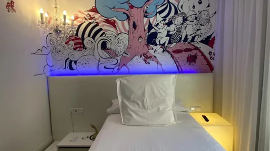 Rooms in Madrid Salamanca - photo 8
