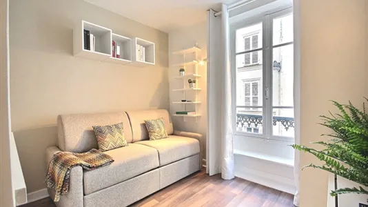 Apartments in Paris 7ème arrondissement - photo 2