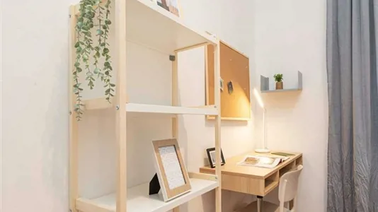 Rooms in Milano Zona 5 - Vigentino, Chiaravalle, Gratosoglio - photo 2