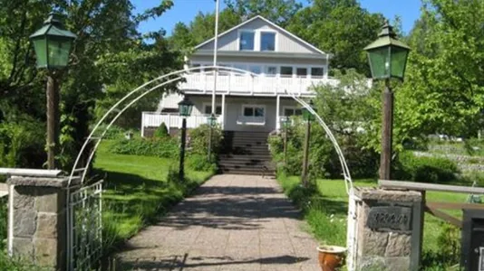 Houses in Huddinge - photo 1