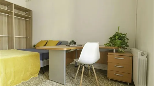 Rooms in Barcelona Eixample - photo 6