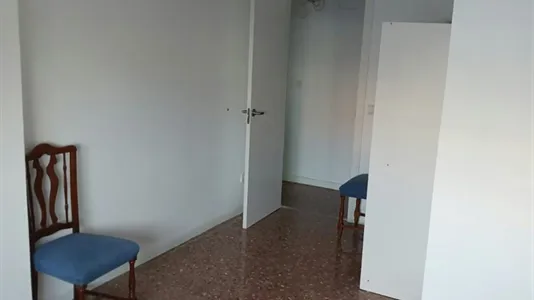 Rooms in la Fontsanta - photo 2
