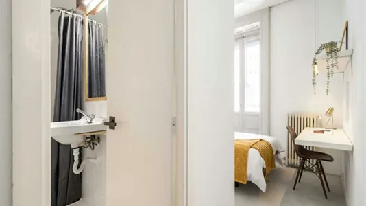 Rooms in Madrid Centro - photo 4