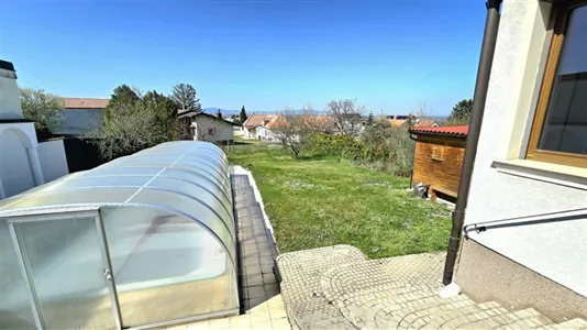 Houses in Hornstein - photo 2