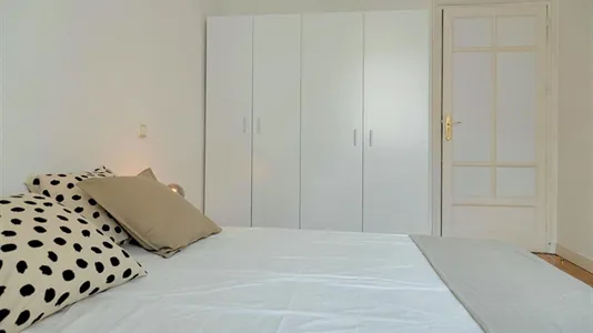 Rooms in Madrid Chamberí - photo 4
