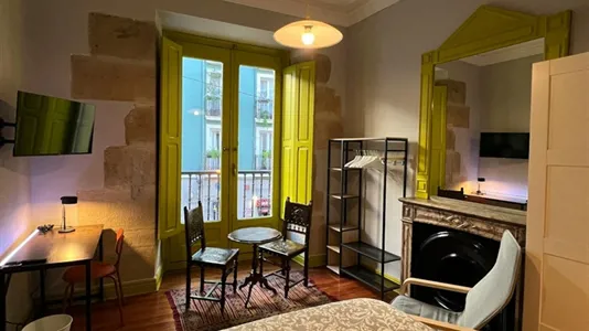Rooms in Bilbao - photo 1