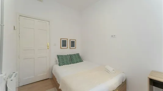 Rooms in Madrid Salamanca - photo 3