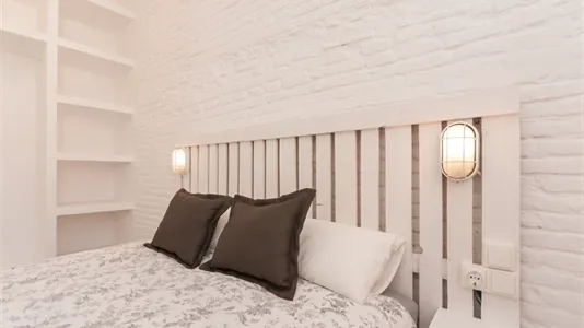 Apartments in Barcelona Ciutat Vella - photo 6