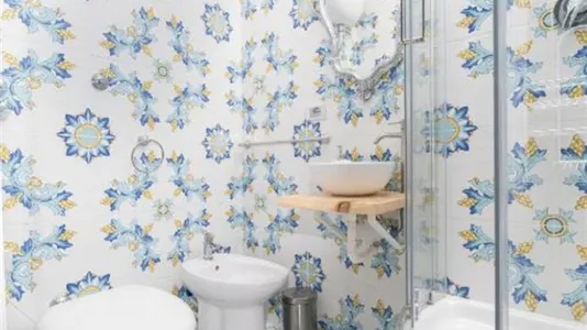 Rooms in Napoli Municipalità 2 - photo 5