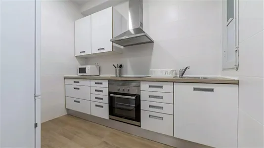 Rooms in Valencia Extramurs - photo 7