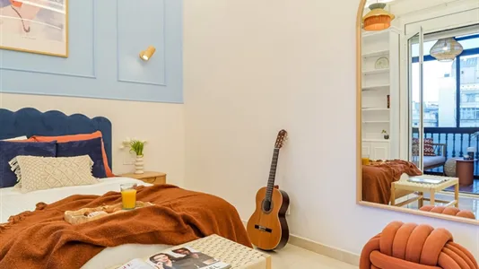 Rooms in Barcelona Eixample - photo 8