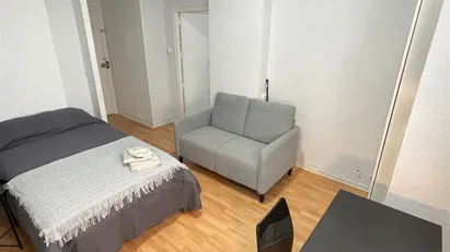 Room for rent in Madrid Retiro, Madrid