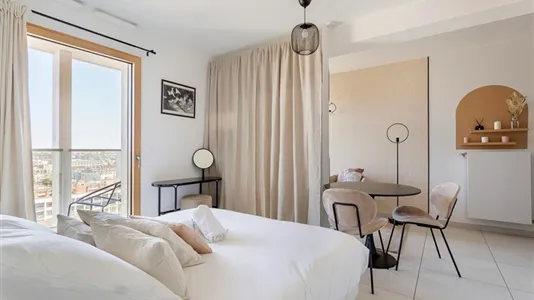 Apartments in Lyon - photo 3