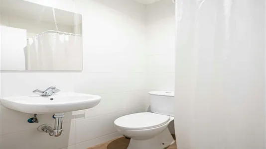 Rooms in Madrid Centro - photo 1