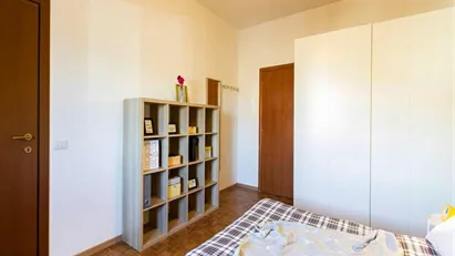 Room for rent in Buccinasco, Lombardia