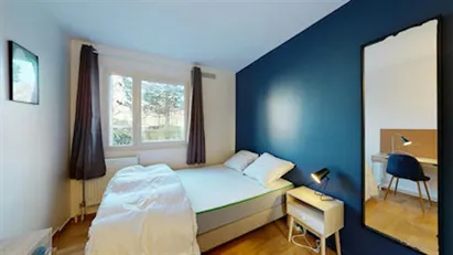 Room for rent in Versailles, Île-de-France