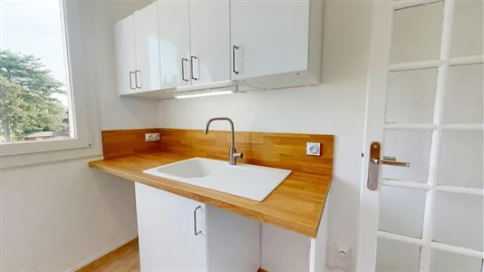 Apartments in Lyon - photo 9