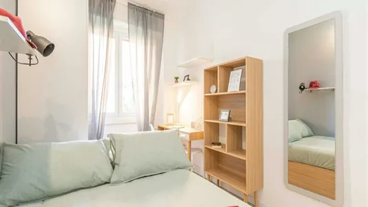 Rooms in Milano Zona 8 - Fiera, Gallaratese, Quarto Oggiaro - photo 2