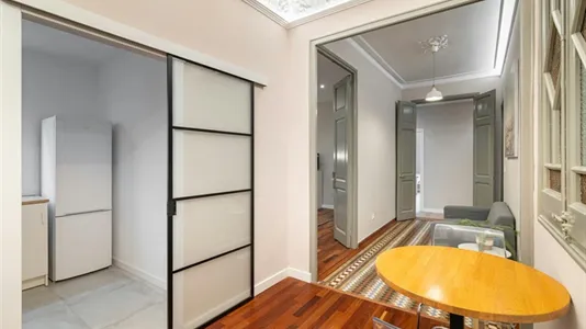 Rooms in Barcelona Eixample - photo 7