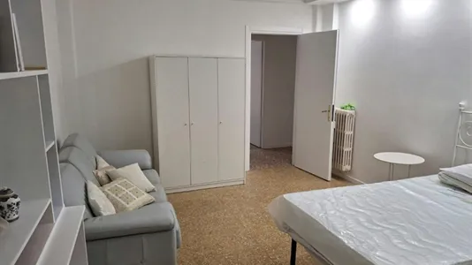 Rooms in Roma Municipio VII – Appio-Latino/Tuscolano/Cinecittà - photo 2