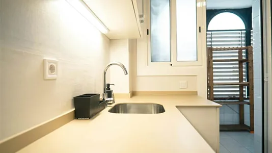 Rooms in Barcelona Les Corts - photo 10