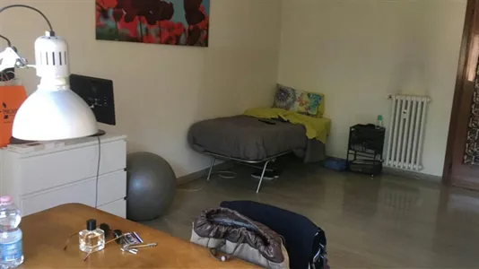 Rooms in Roma Municipio XIV – Monte Mario - photo 3