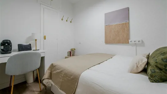Rooms in Madrid Chamberí - photo 2