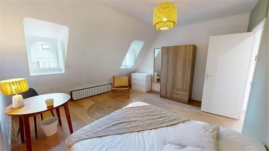 Rooms in Paris 8ème arrondissement - photo 2
