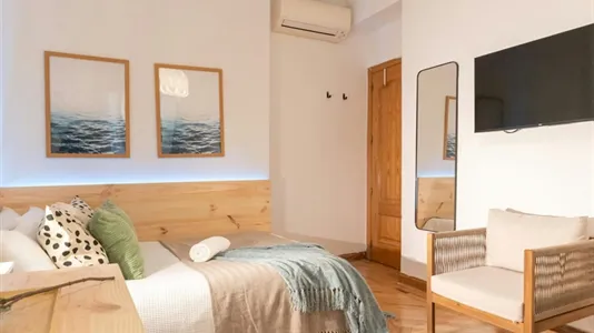 Rooms in Madrid Centro - photo 4