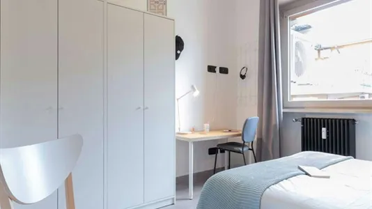 Rooms in Roma Municipio II – Parioli/Nomentano - photo 2