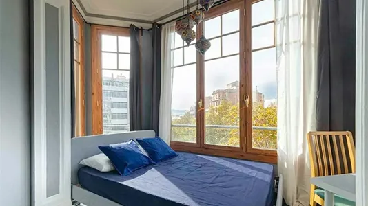 Rooms in Barcelona Ciutat Vella - photo 2