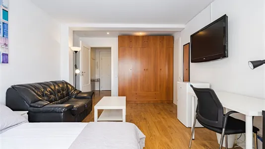 Rooms in Guadalajara - photo 6