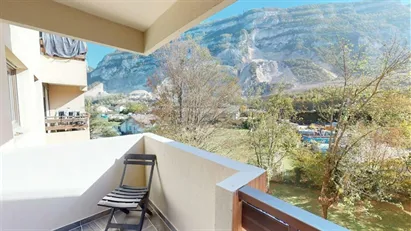 Room for rent in Saint-Julien-en-Genevois, Auvergne-Rhône-Alpes